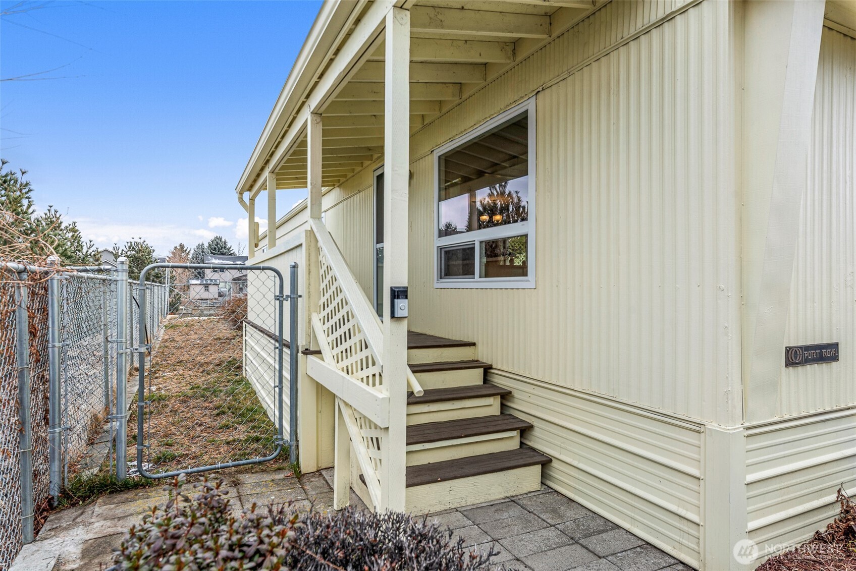 455 9th Street NE #52, East Wenatchee, WA 98802