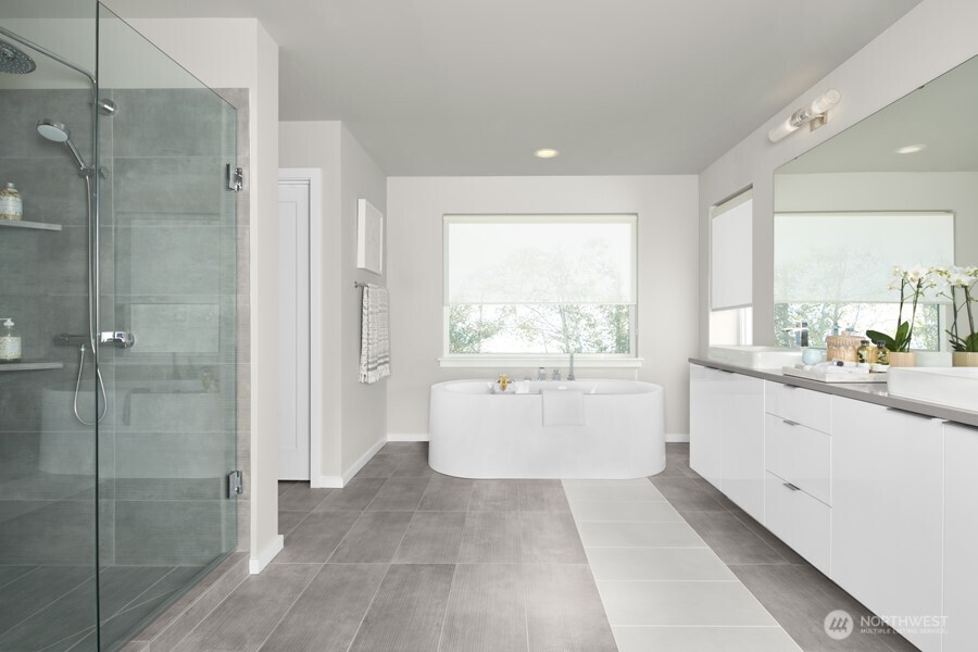 11821 SE 242nd Place , Kent, WA 98030