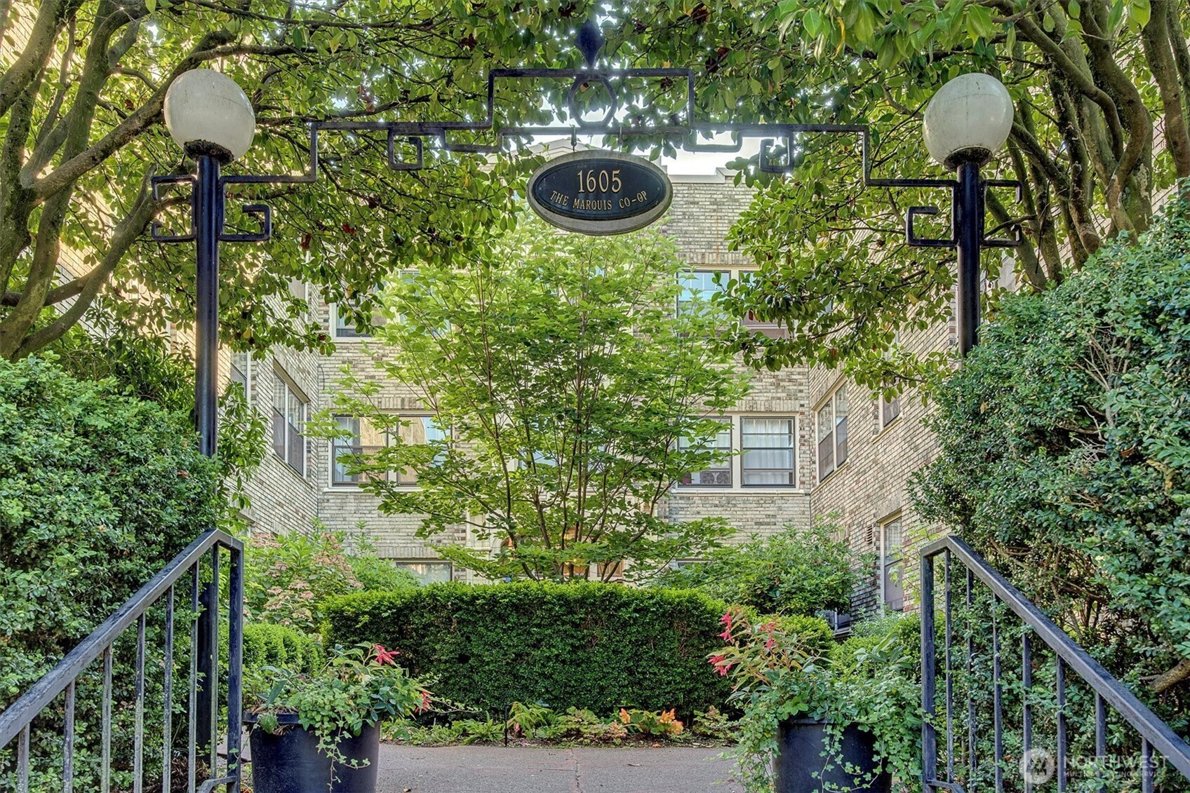 1605 E Olive Street #303, Seattle, WA 98122