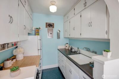 1605 E Olive Street #303, Seattle, WA 98122 - Photo 16