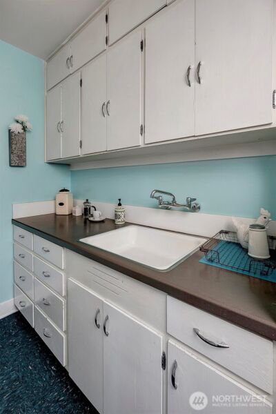 1605 E Olive Street #303, Seattle, WA 98122 - Photo 18