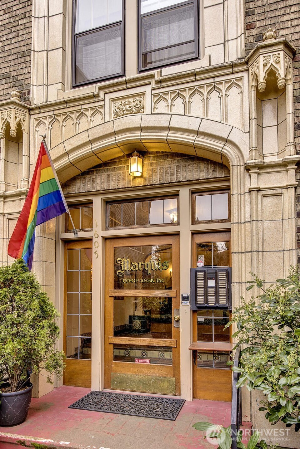 1605 E Olive Street #303, Seattle, WA 98122