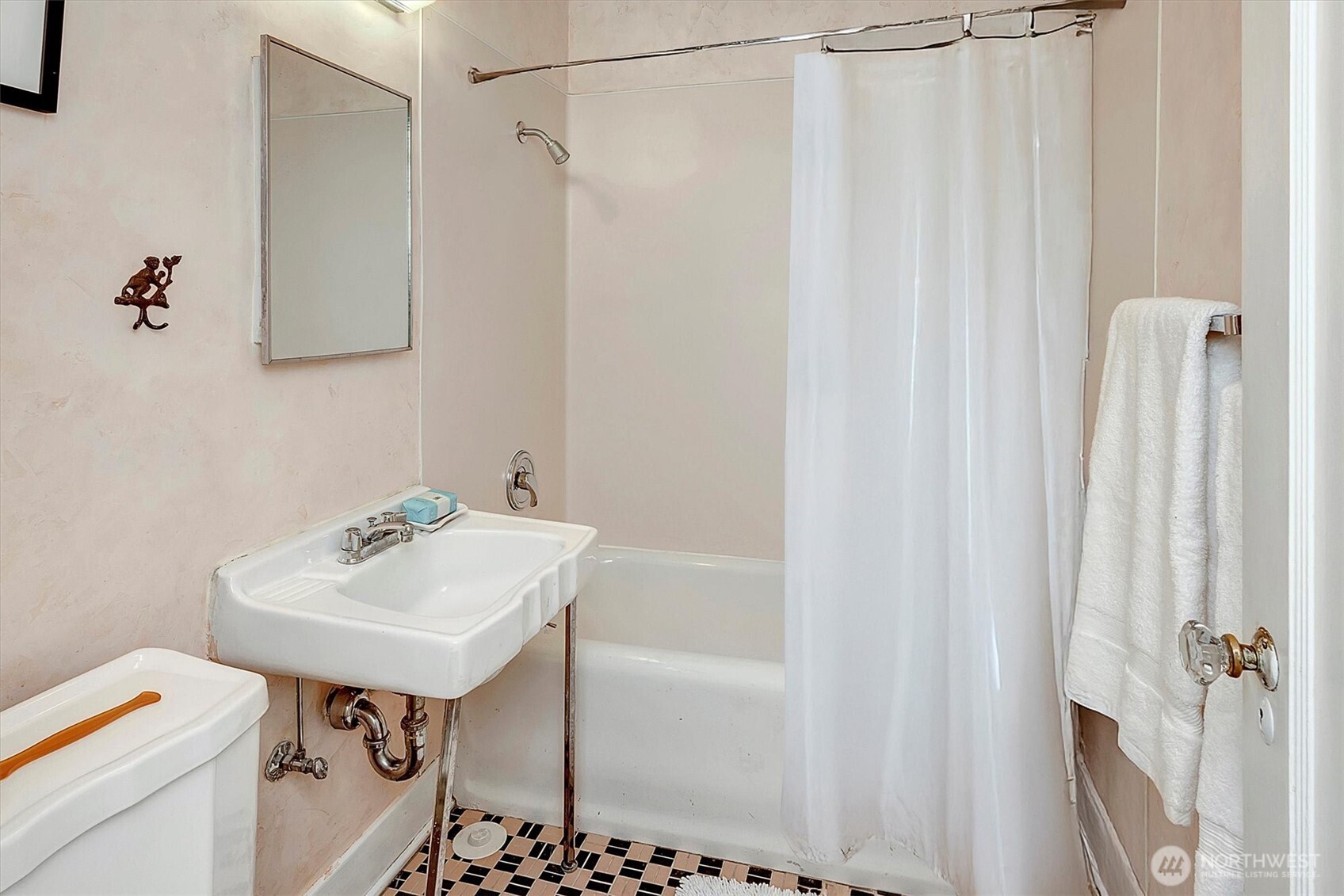 1605 E Olive Street #303, Seattle, WA 98122