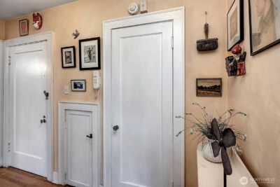 1605 E Olive Street #303, Seattle, WA 98122 - Photo 23