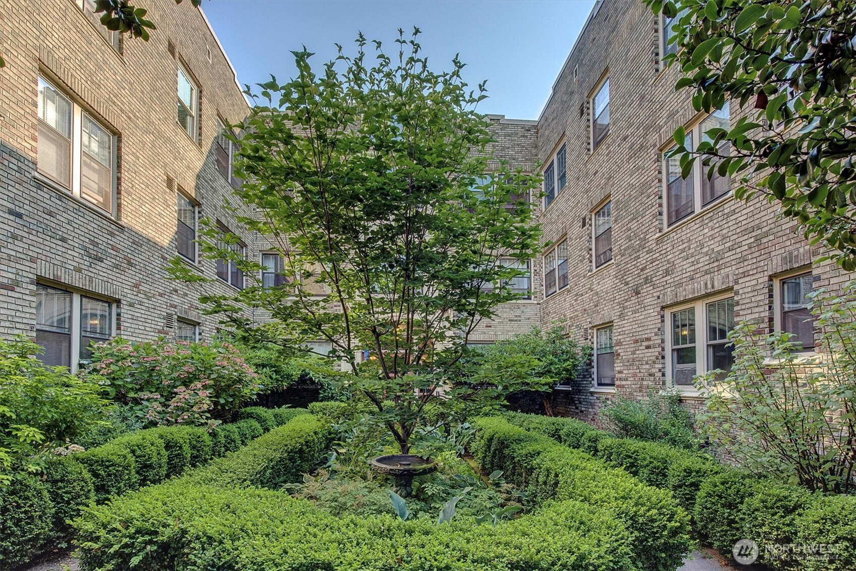 1605 E Olive Street #303, Seattle, WA 98122