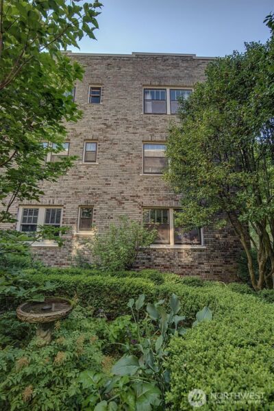 1605 E Olive Street #303, Seattle, WA 98122 - Photo 33