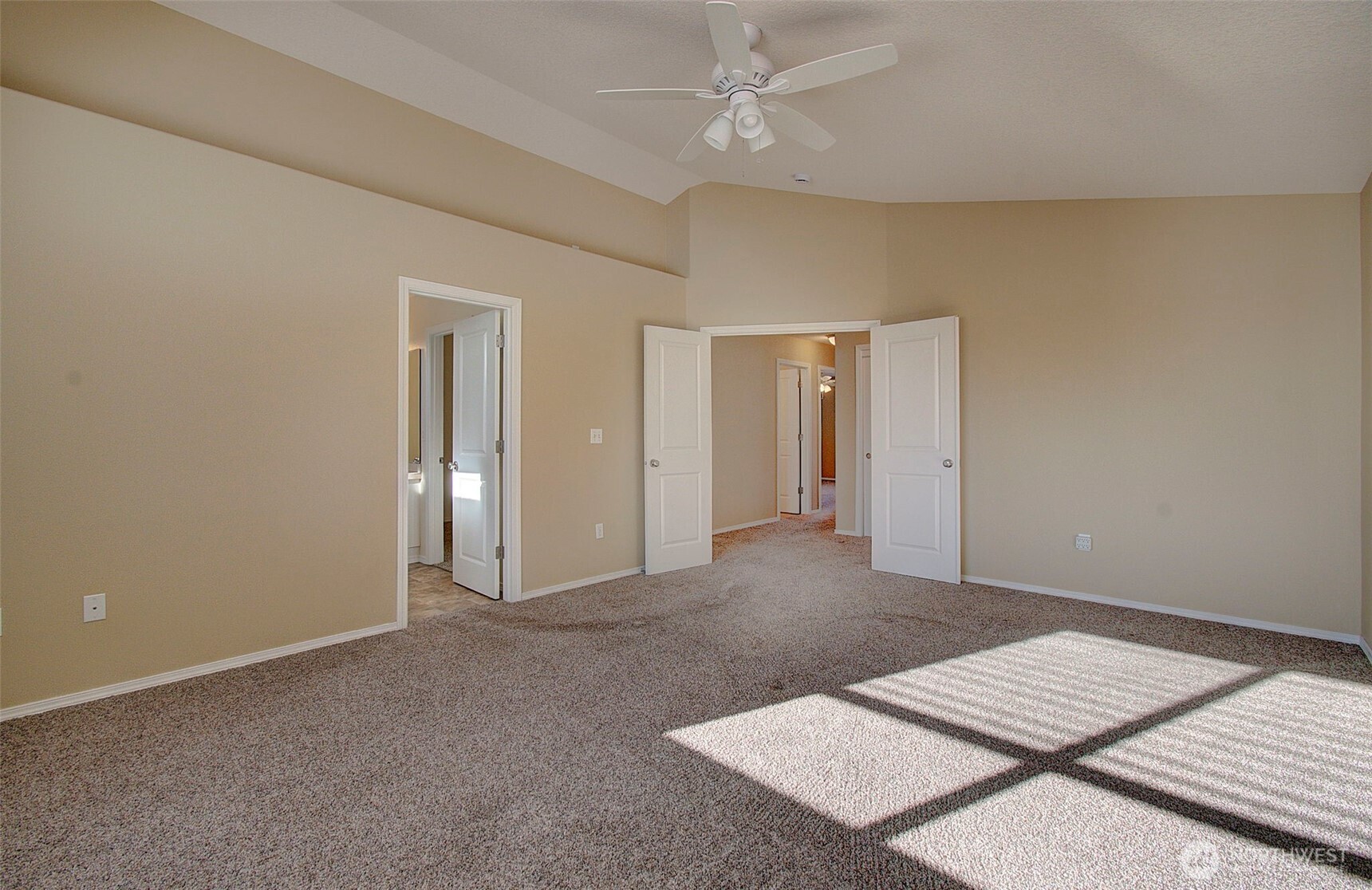 5732 L Street , Washougal, WA 98671