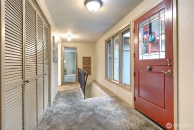 9425 NE 181st Lane , Bothell, WA 98011 - Photo 2