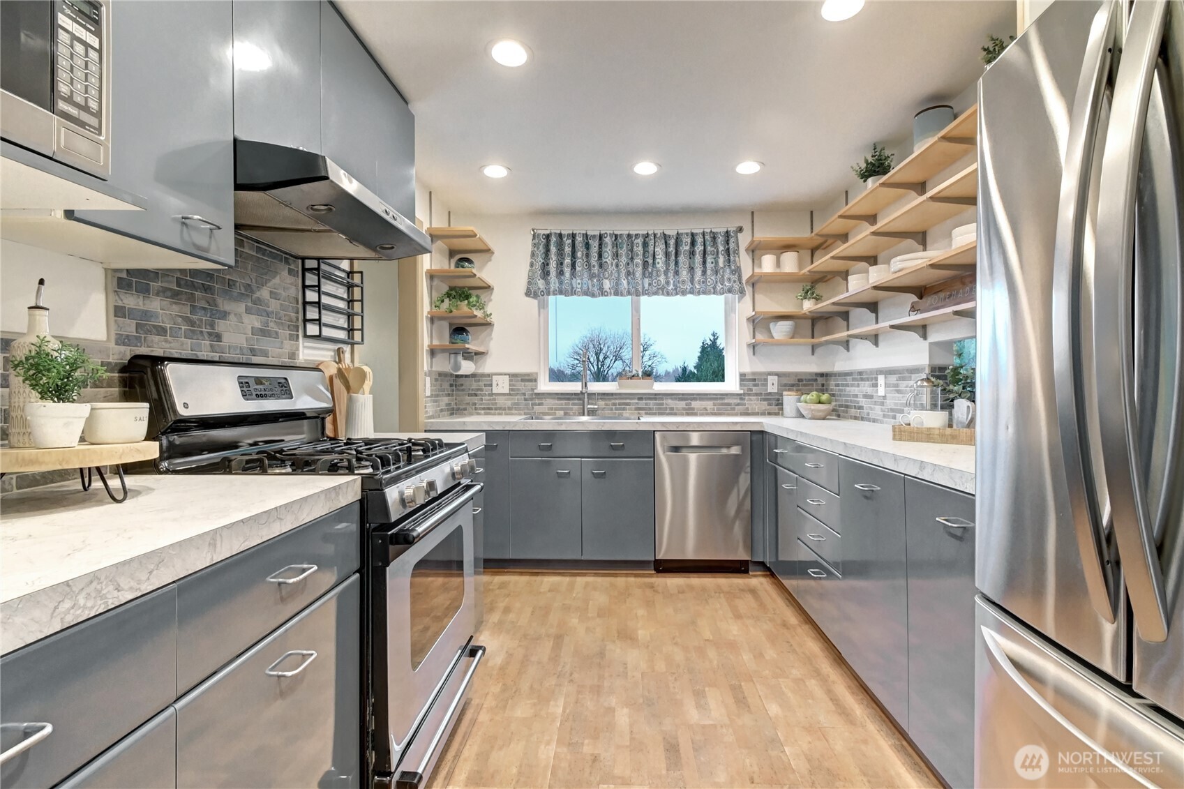 9425 NE 181st Lane , Bothell, WA 98011
