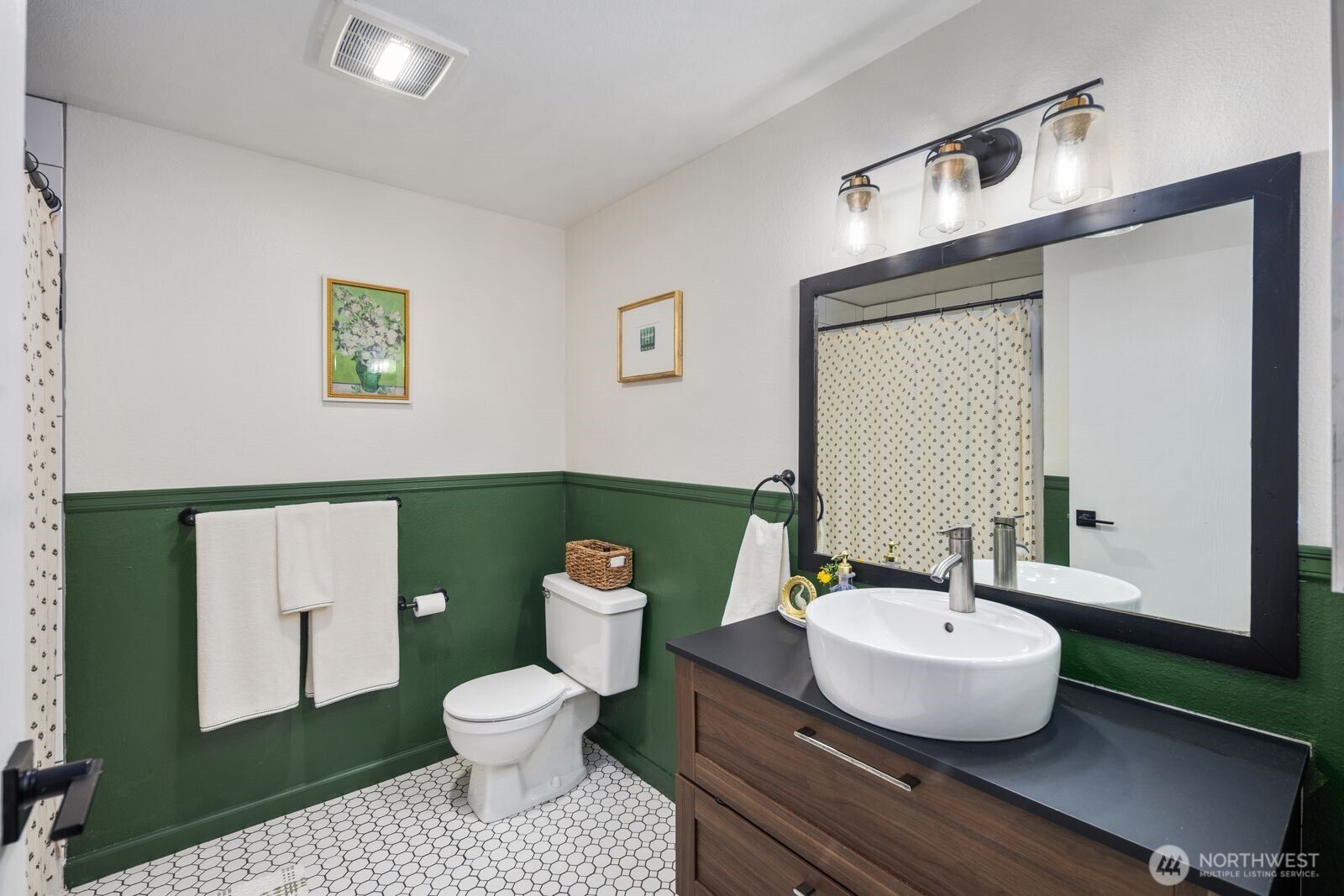 12505 NE 116th Street #A-12, Kirkland, WA 98034