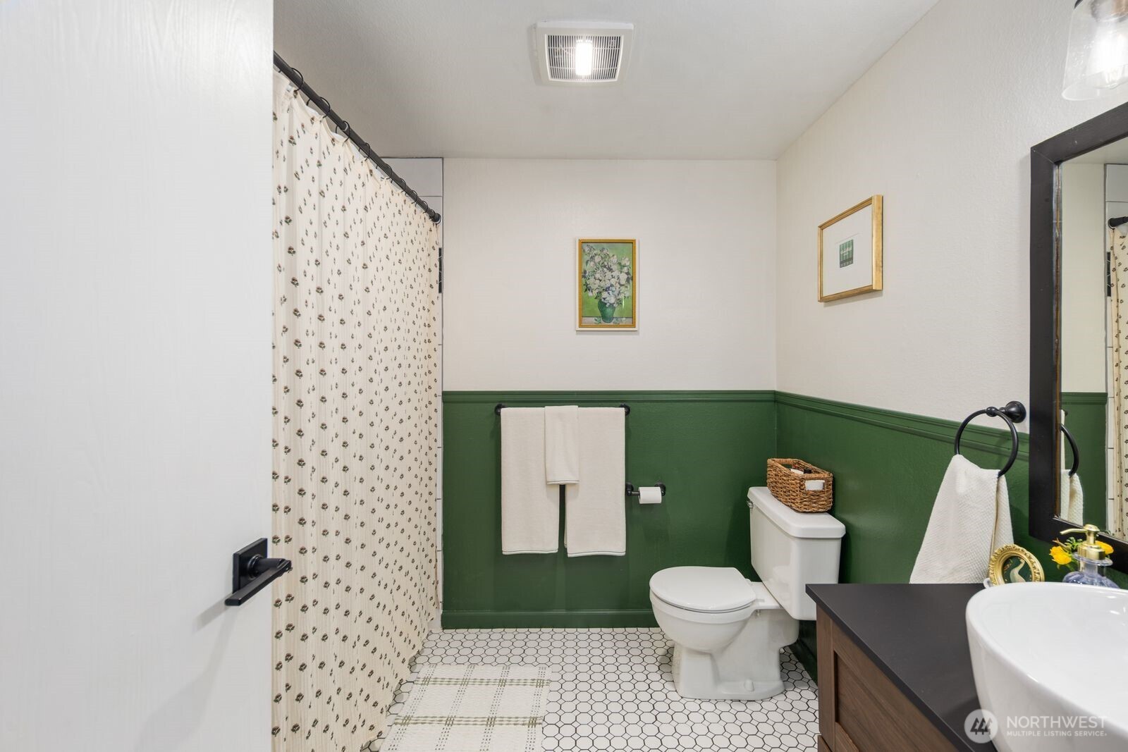 12505 NE 116th Street #A-12, Kirkland, WA 98034