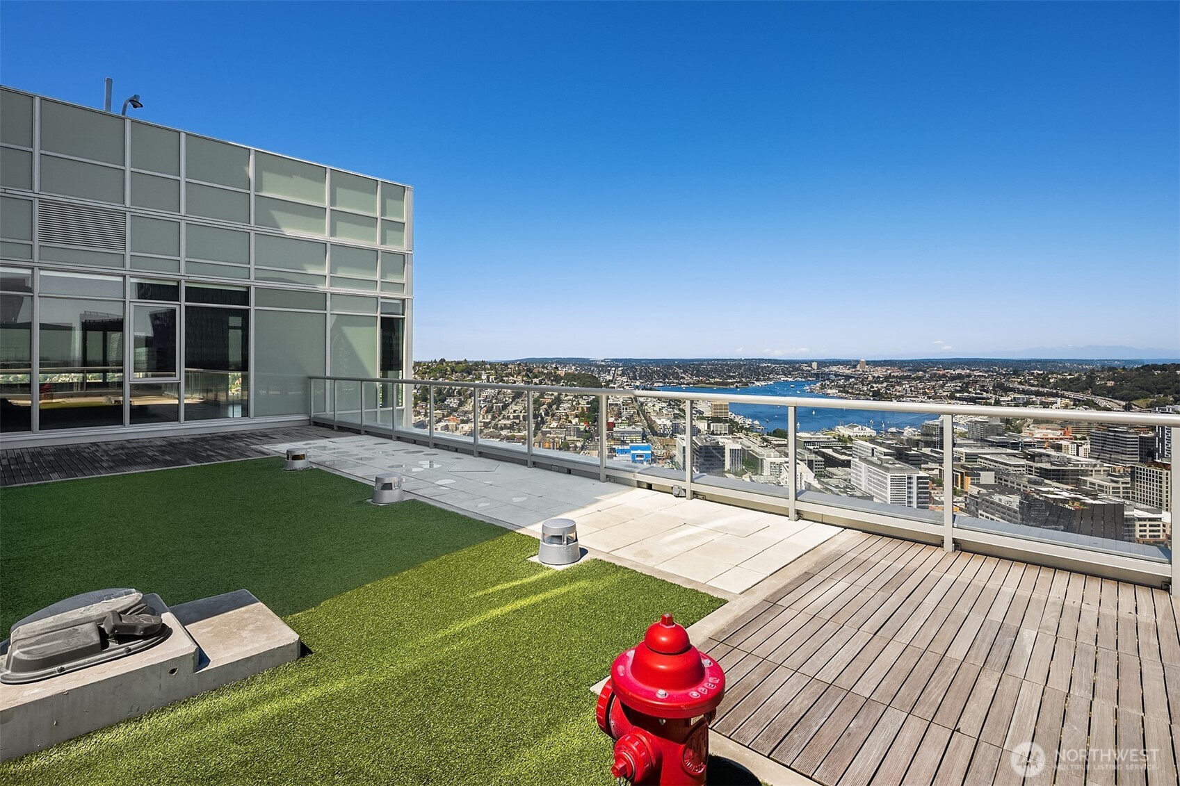 583 Battery Street #206N, Seattle, WA 98121