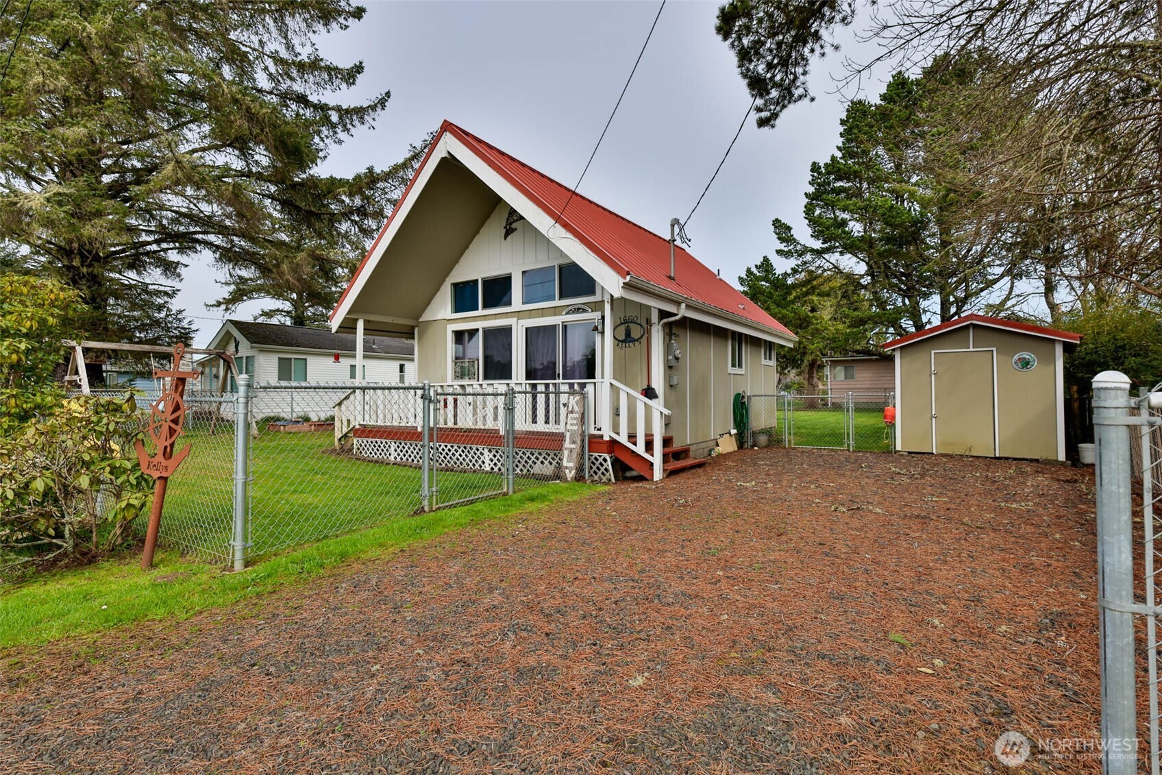 1660 1st Avenue , Grayland, WA 98547