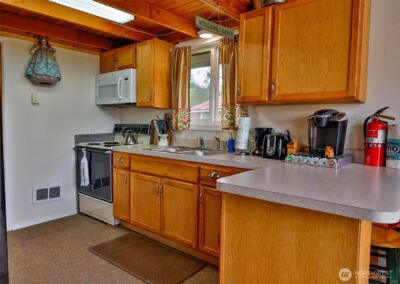 1660 1st Avenue , Grayland, WA 98547 - Photo 12