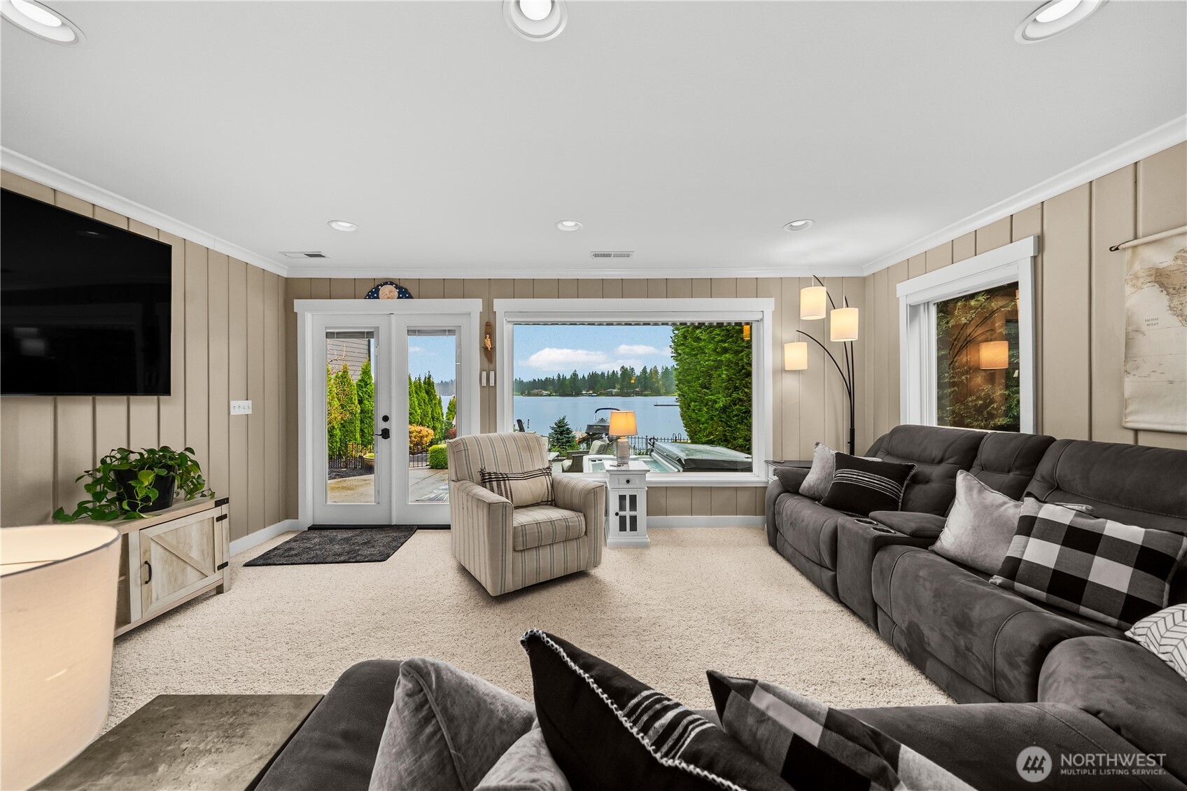 22963 SE 292nd Place , Black Diamond, WA 98010