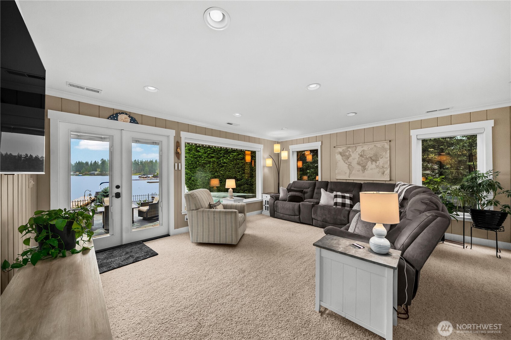 22963 SE 292nd Place , Black Diamond, WA 98010