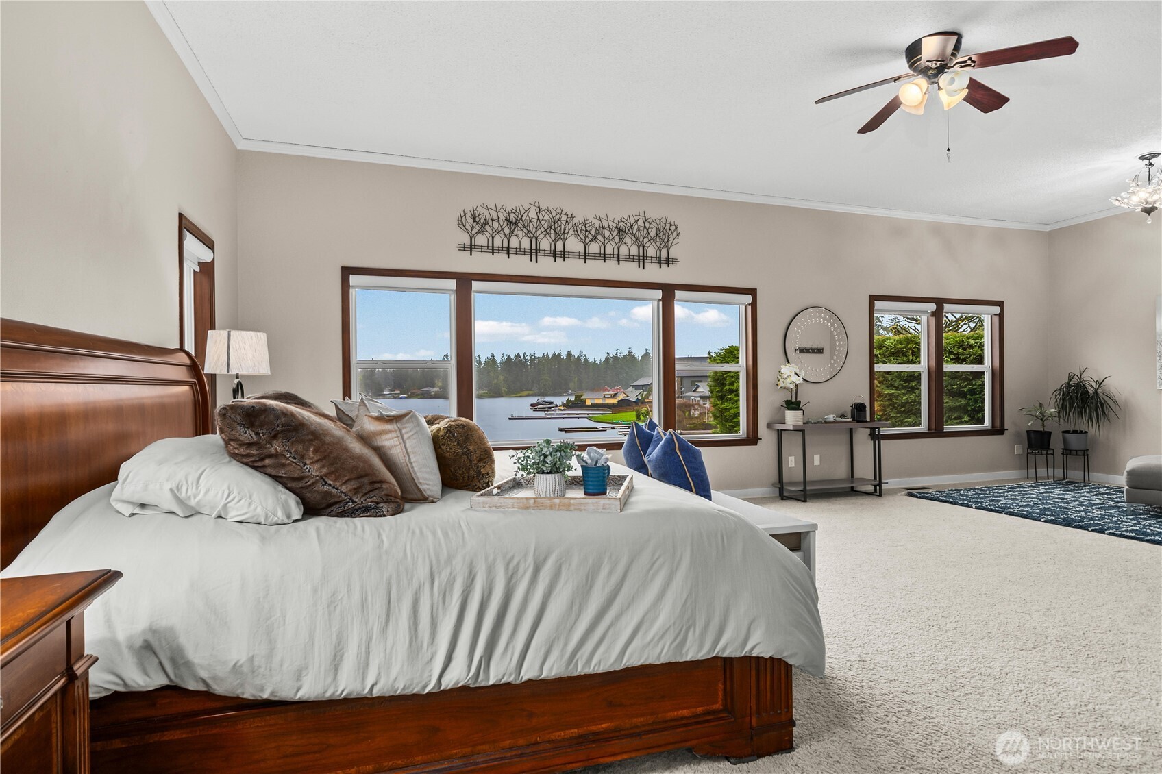 22963 SE 292nd Place , Black Diamond, WA 98010