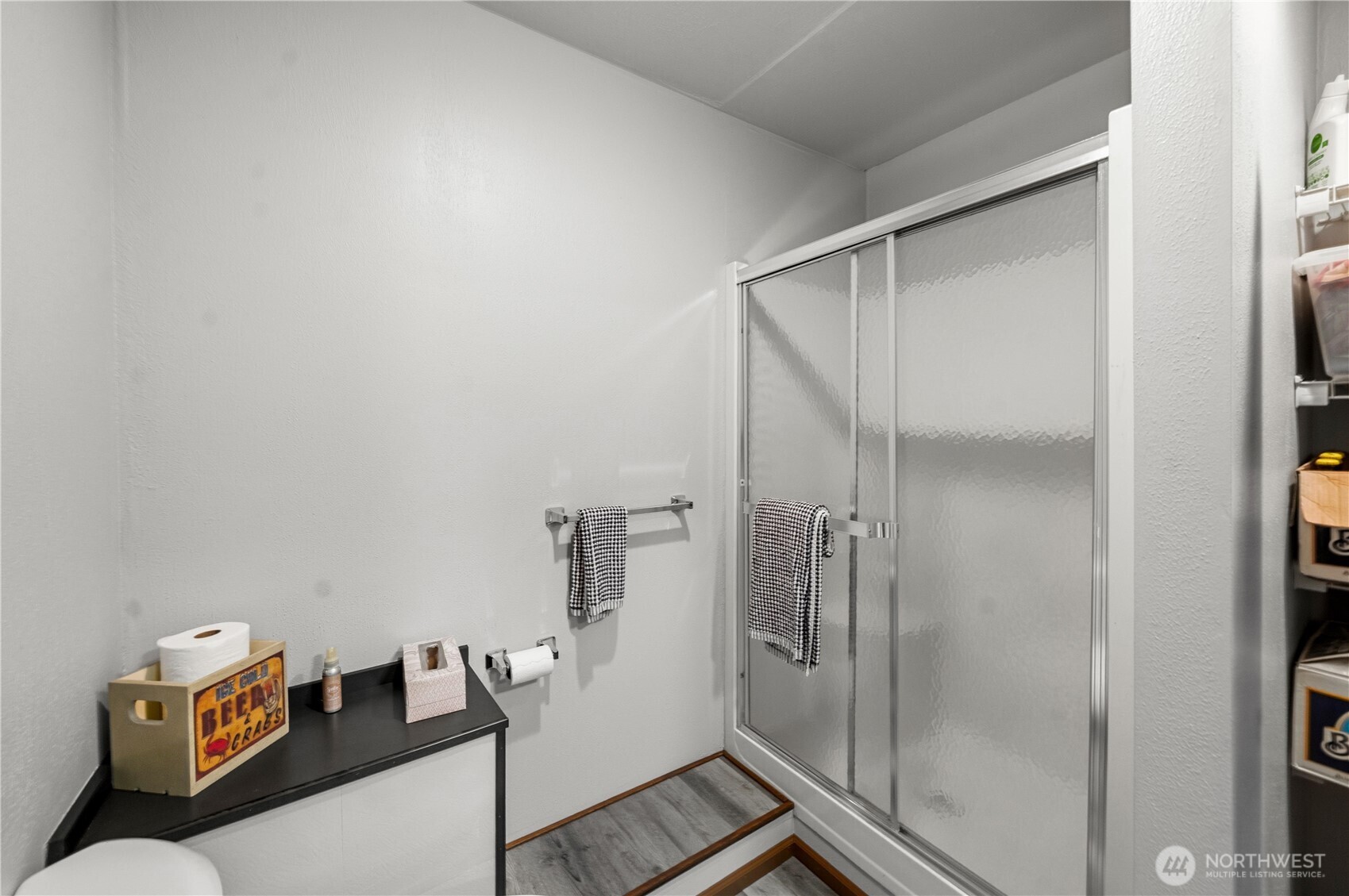 22963 SE 292nd Place , Black Diamond, WA 98010