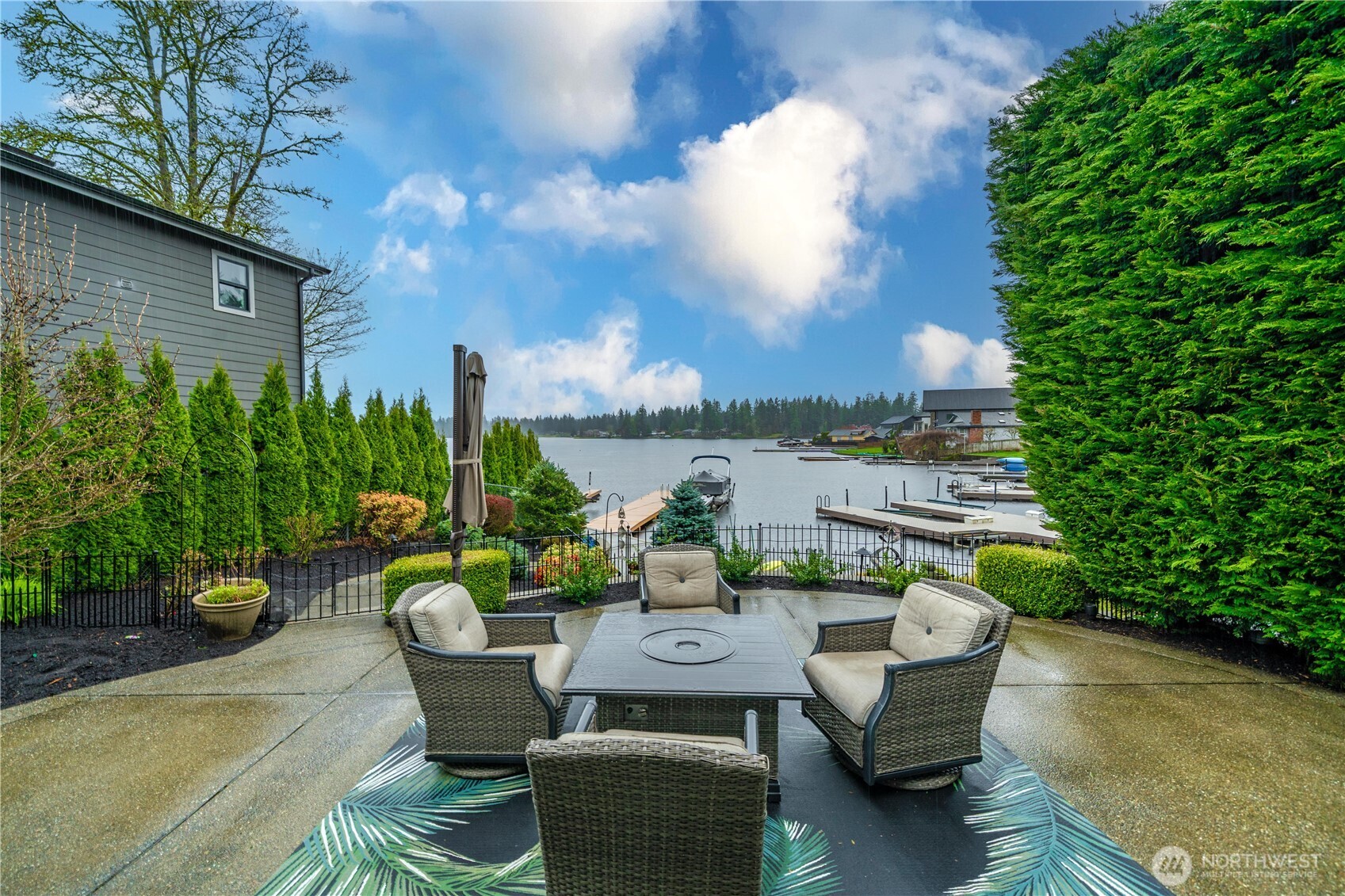 22963 SE 292nd Place , Black Diamond, WA 98010