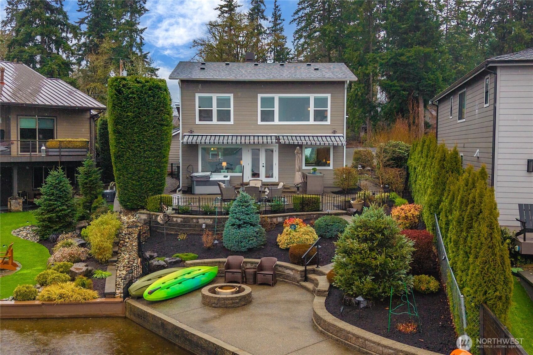 22963 SE 292nd Place , Black Diamond, WA 98010