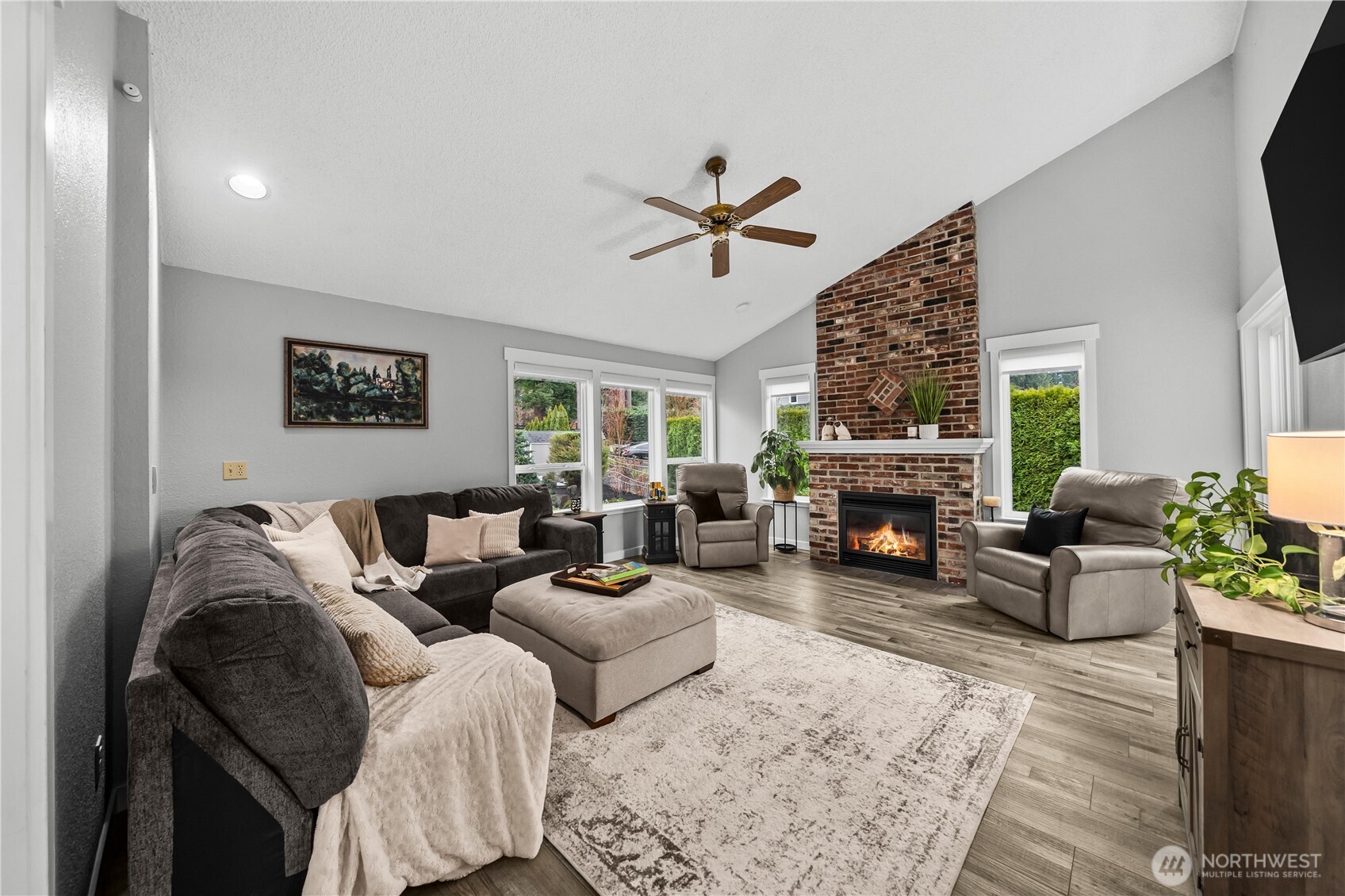 22963 SE 292nd Place , Black Diamond, WA 98010