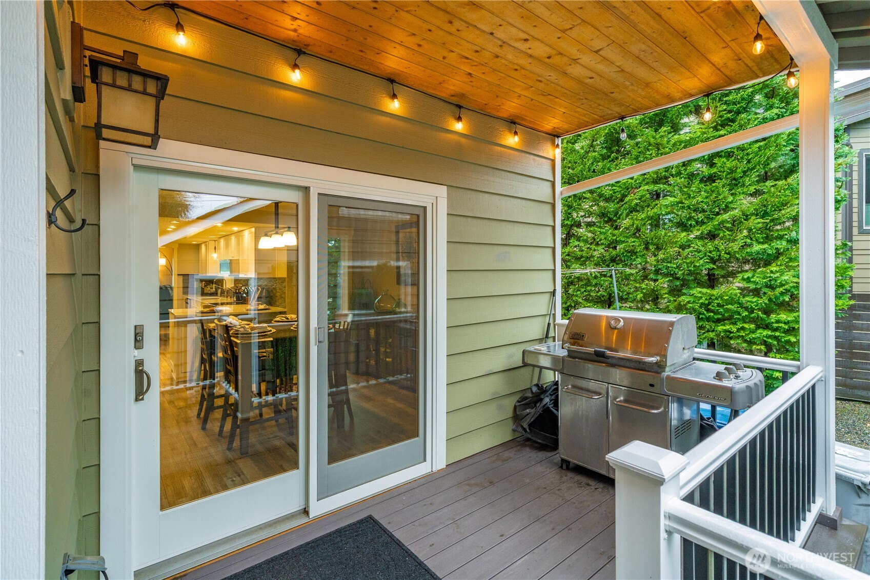 22963 SE 292nd Place , Black Diamond, WA 98010