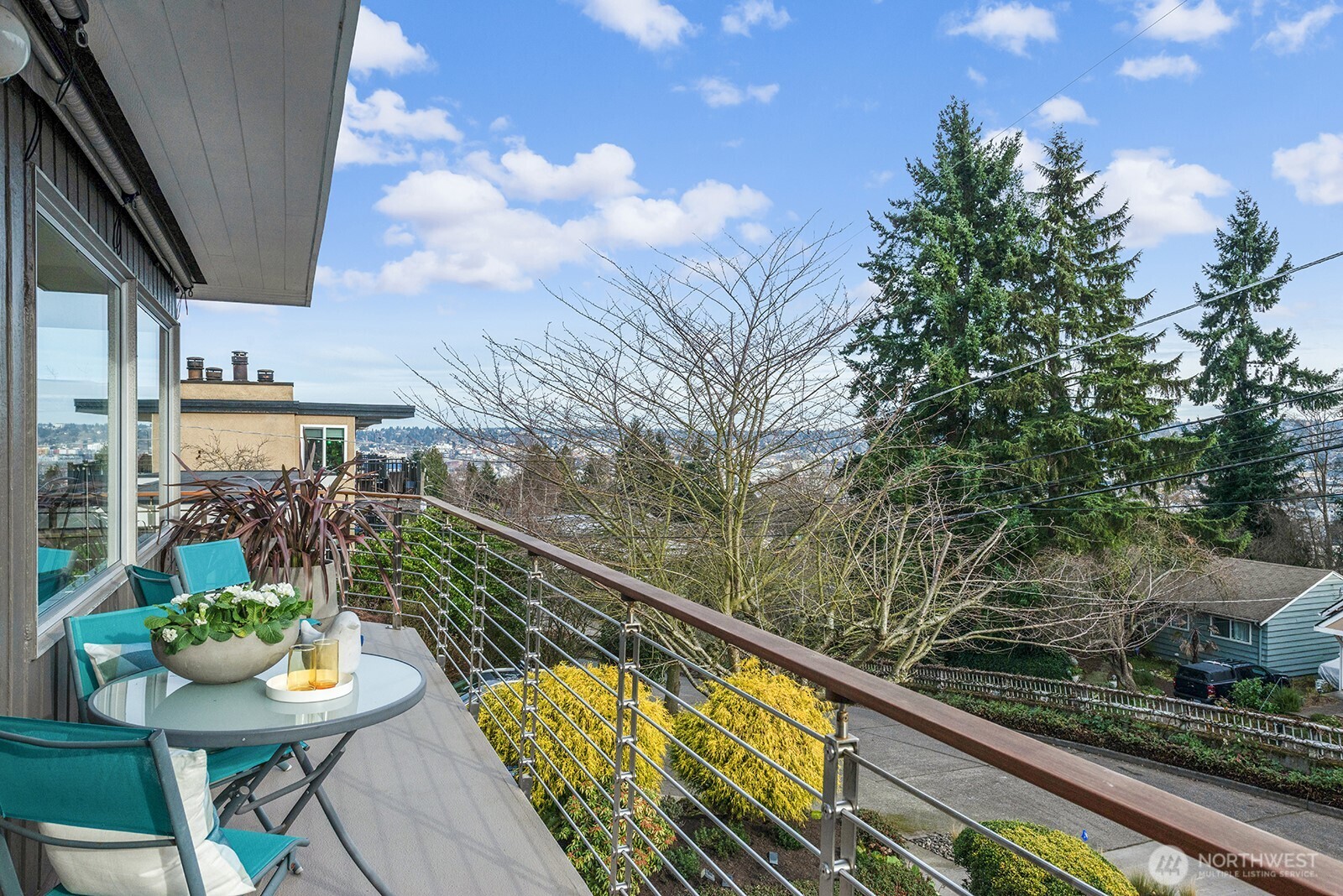 3439 24th Avenue W, Seattle, WA 98199