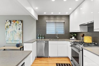 3439 24th Avenue W, Seattle, WA 98199 - Photo 18