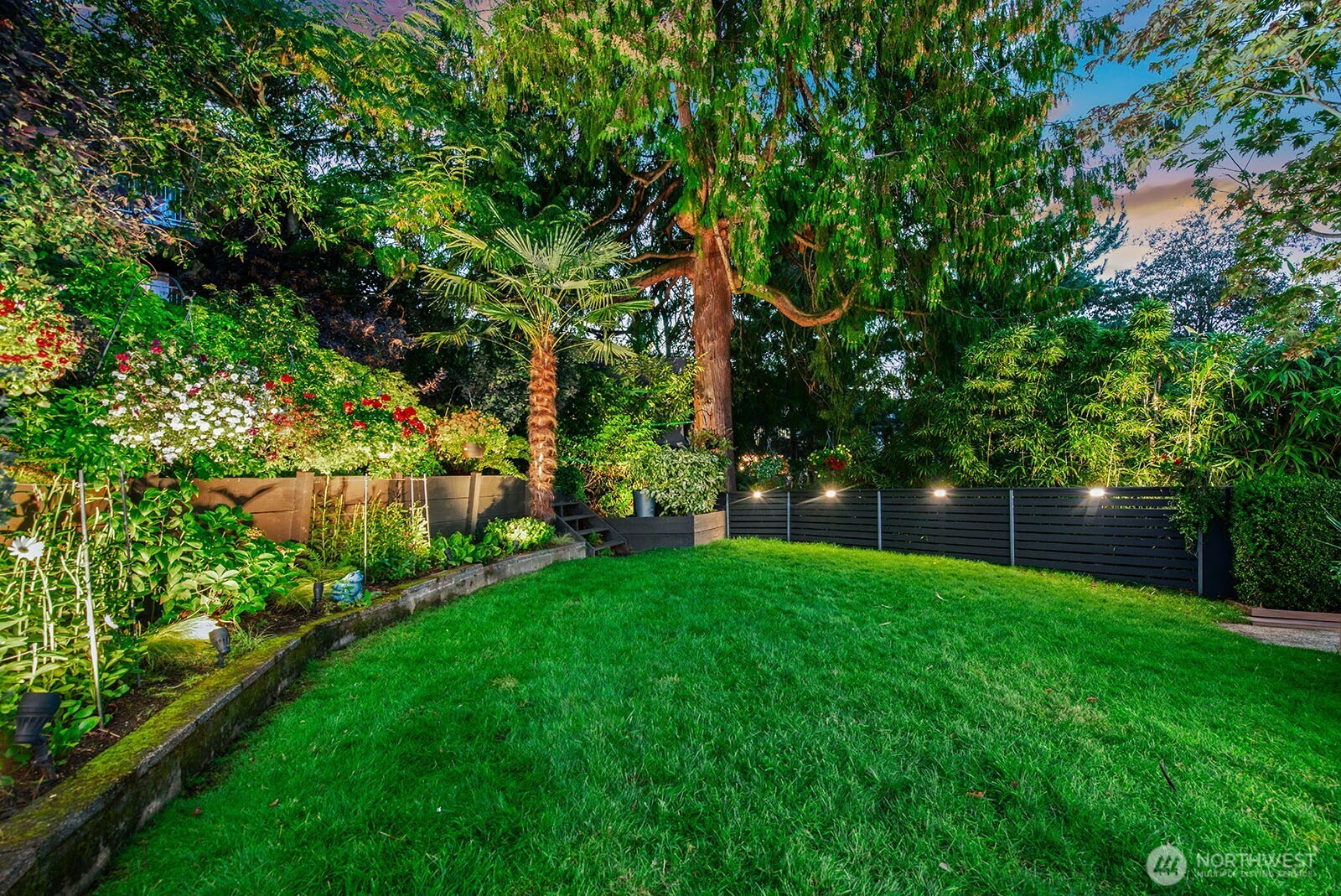 3439 24th Avenue W, Seattle, WA 98199