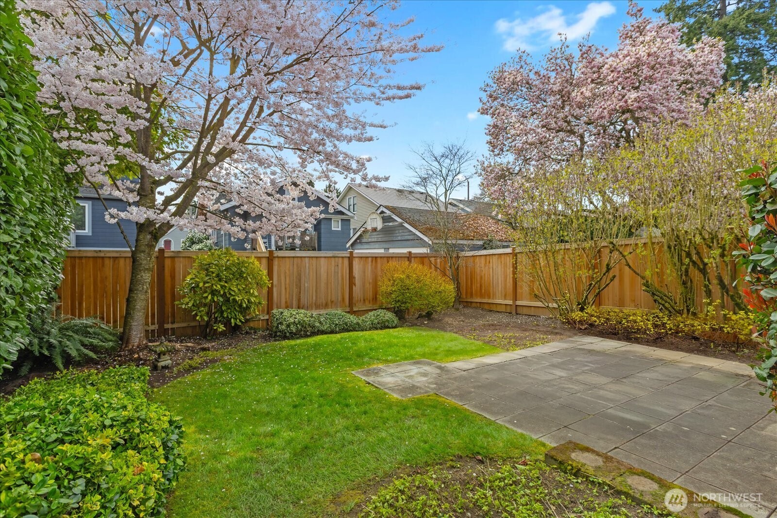 823 NE 58th Street , Seattle, WA 98105