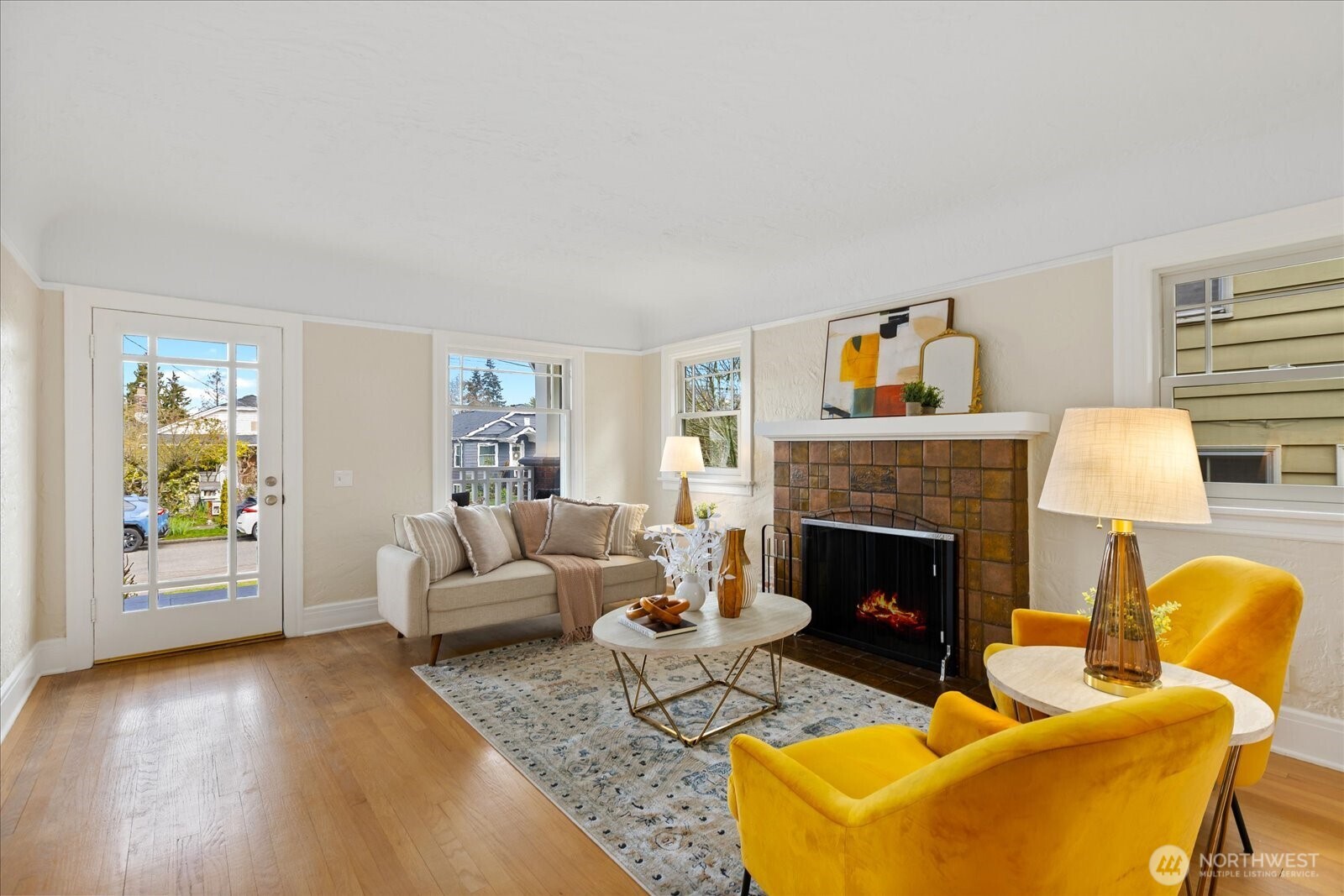 823 NE 58th Street , Seattle, WA 98105