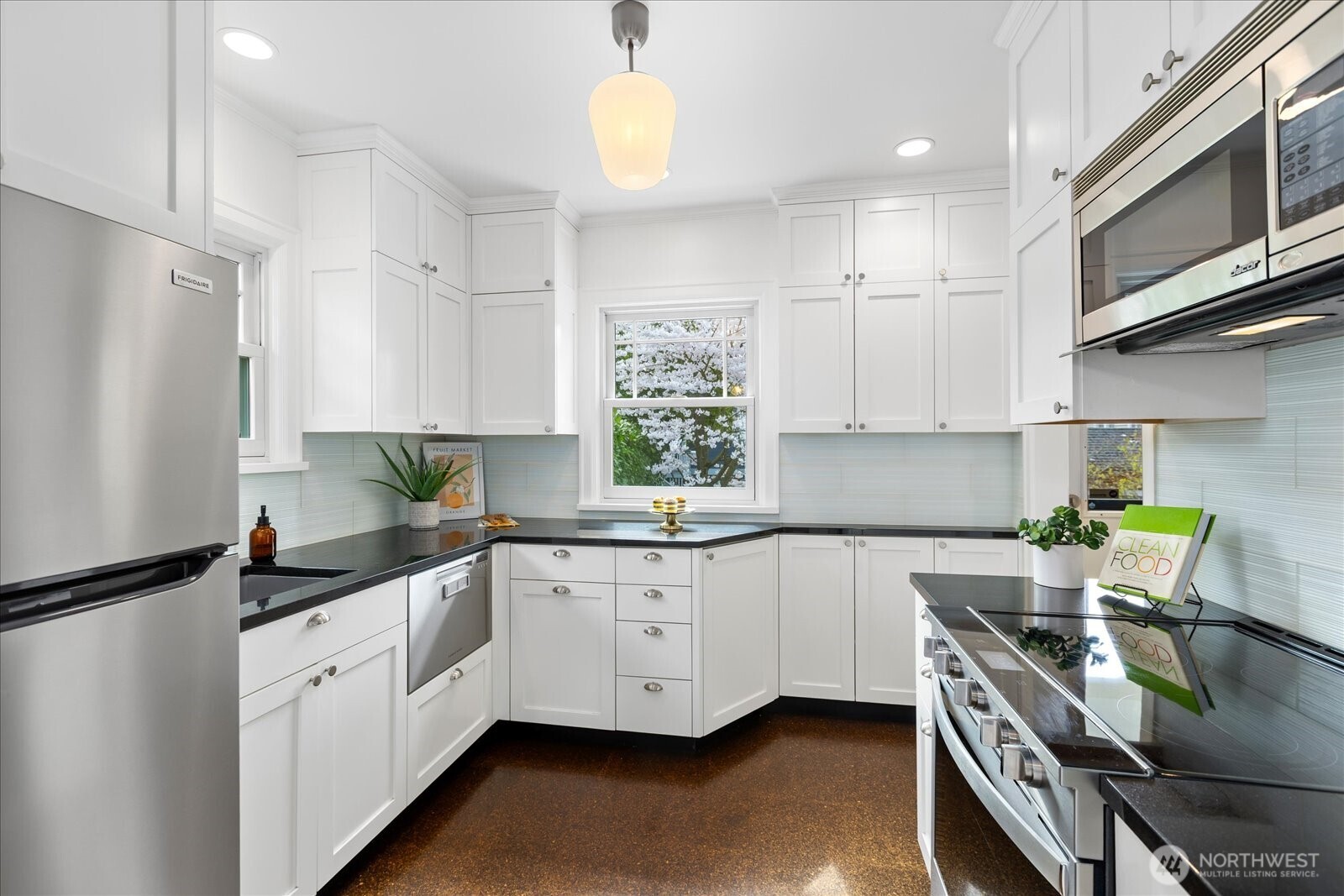 823 NE 58th Street , Seattle, WA 98105