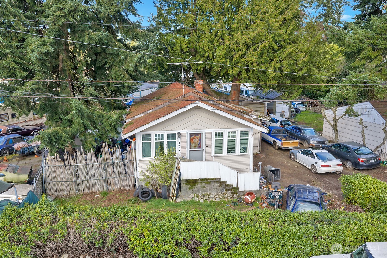 12644 Des Moines Memorial Dr , Burien, WA 98168