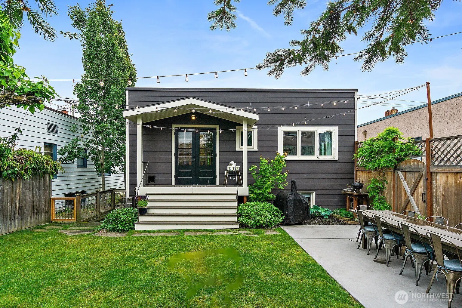 1114 N 77th Street , Seattle, WA 98103