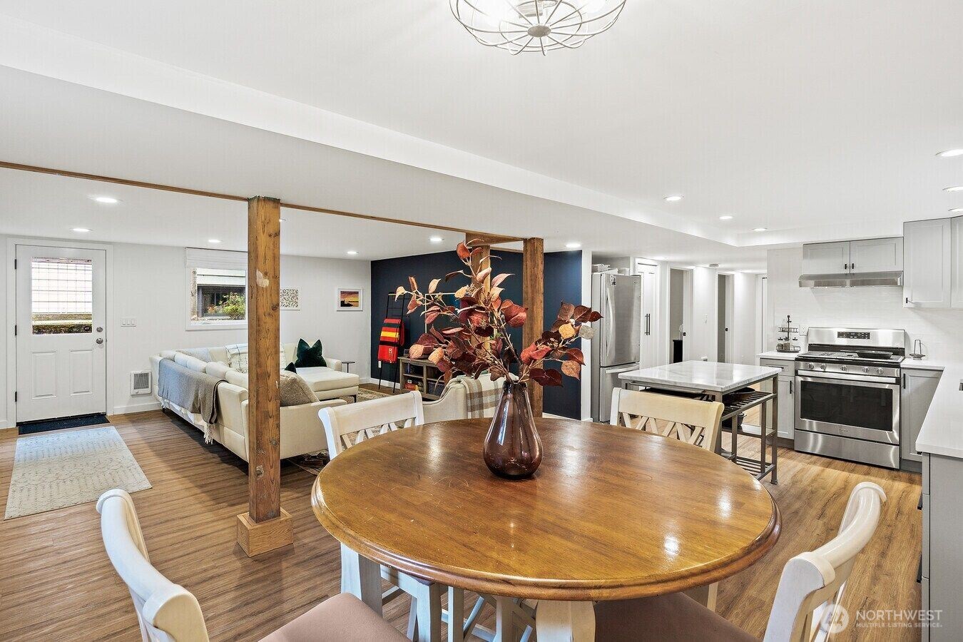 1114 N 77th Street , Seattle, WA 98103