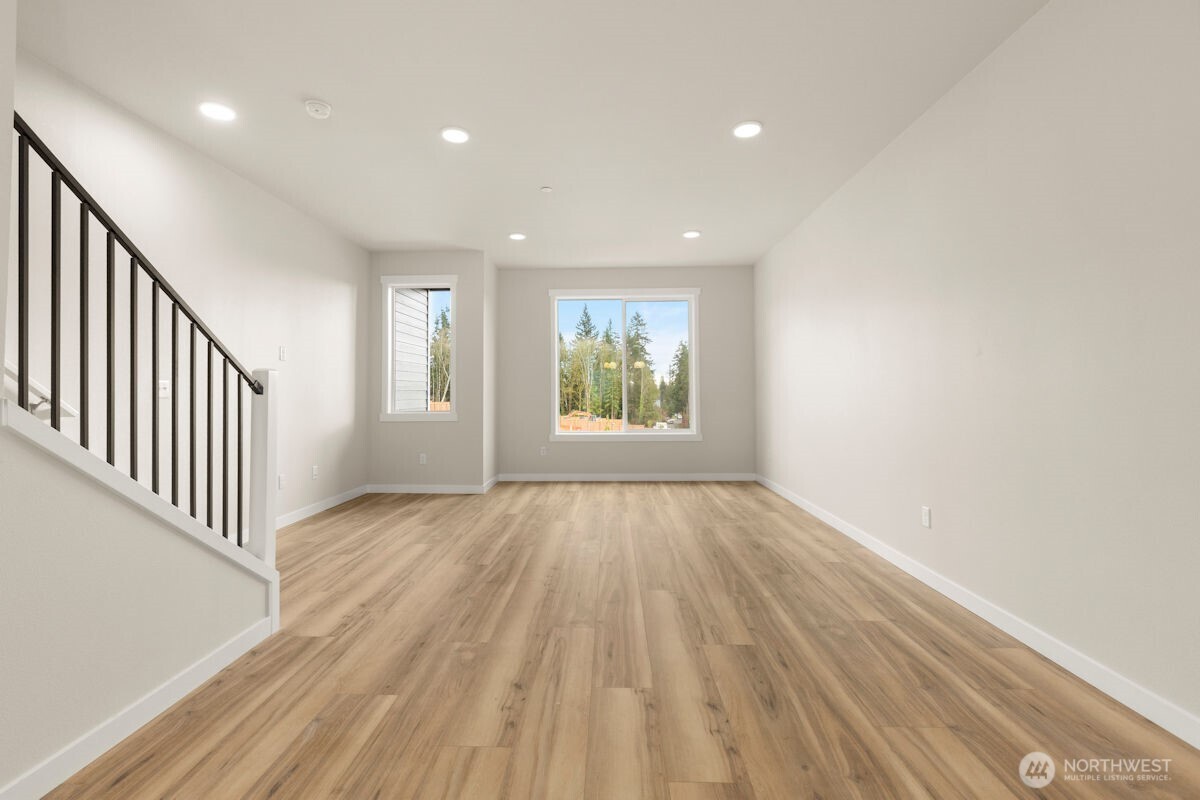 16823 Alder Way #J6, Lynnwood, WA 98037