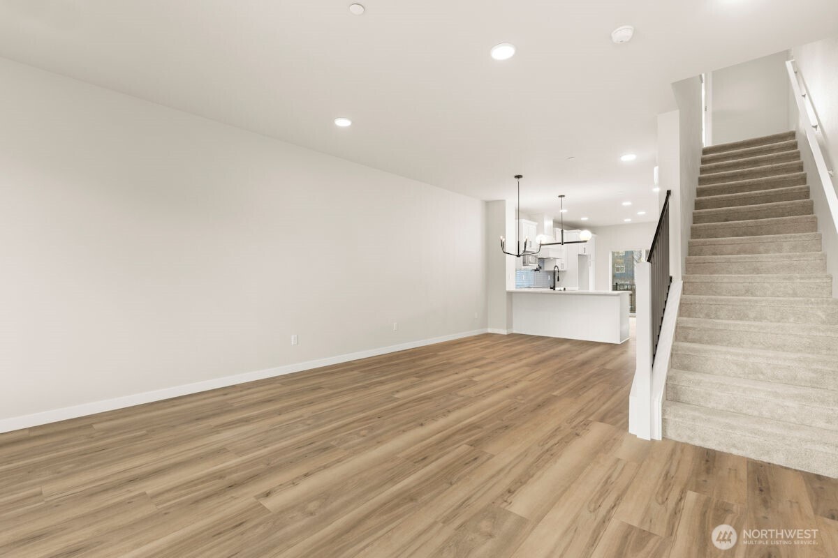 16823 Alder Way #J6, Lynnwood, WA 98037