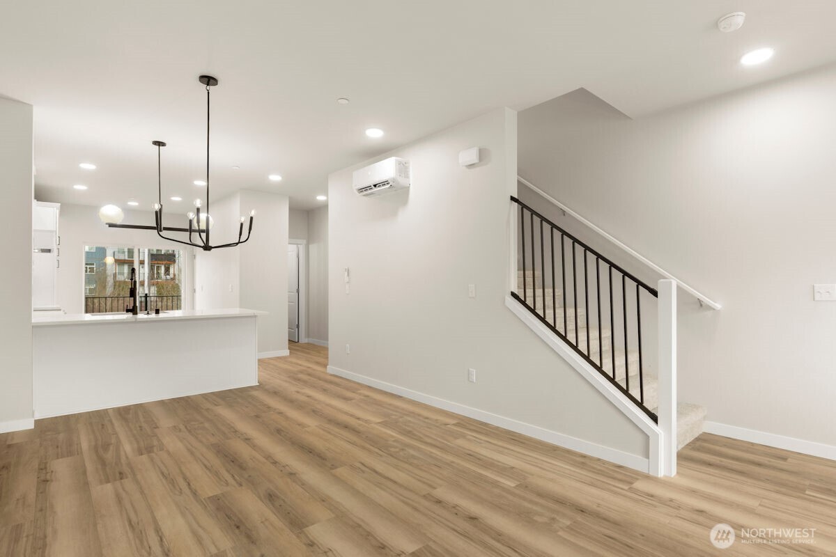 16823 Alder Way #J6, Lynnwood, WA 98037