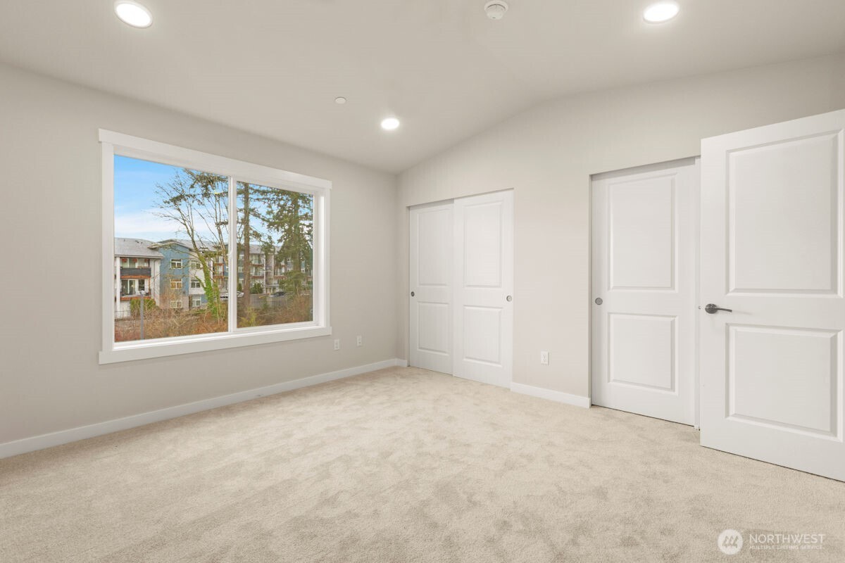 16823 Alder Way #J6, Lynnwood, WA 98037