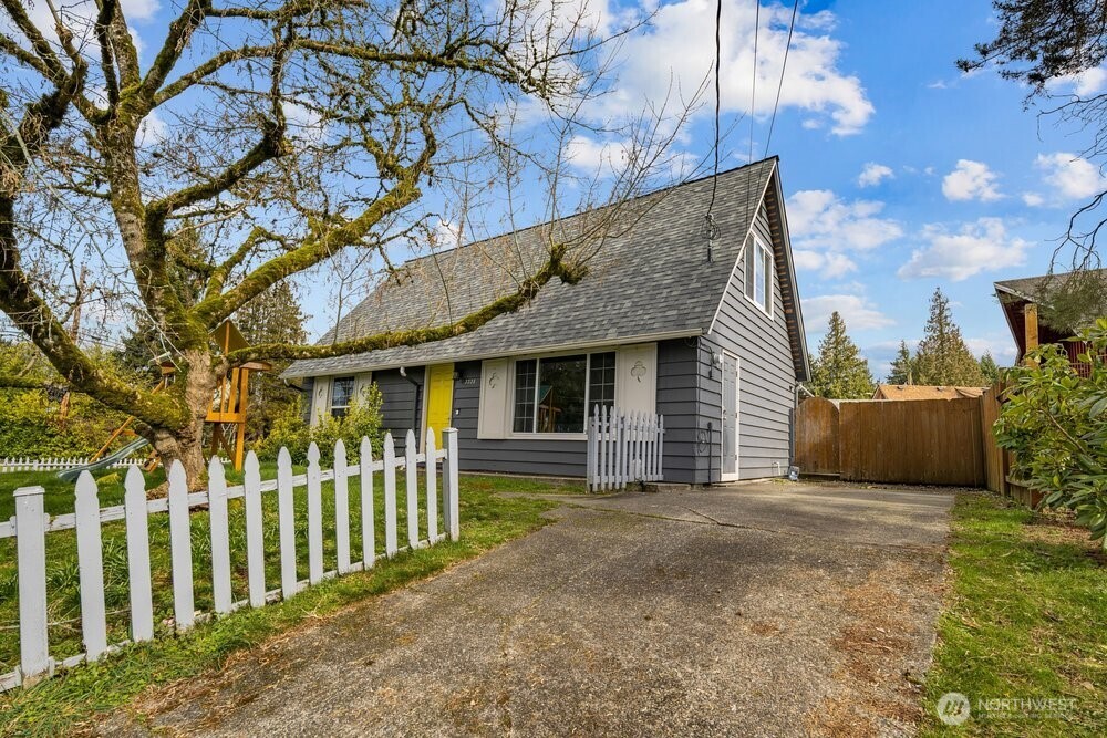 2228 192nd Place SW, Lynnwood, WA 98036