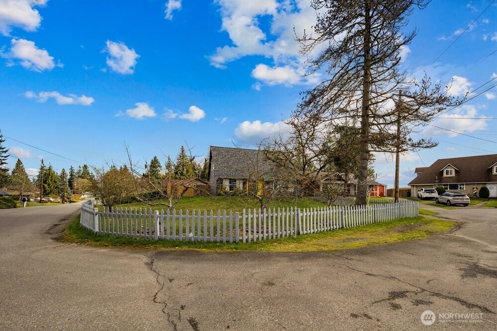 2228 192nd Place SW, Lynnwood, WA 98036