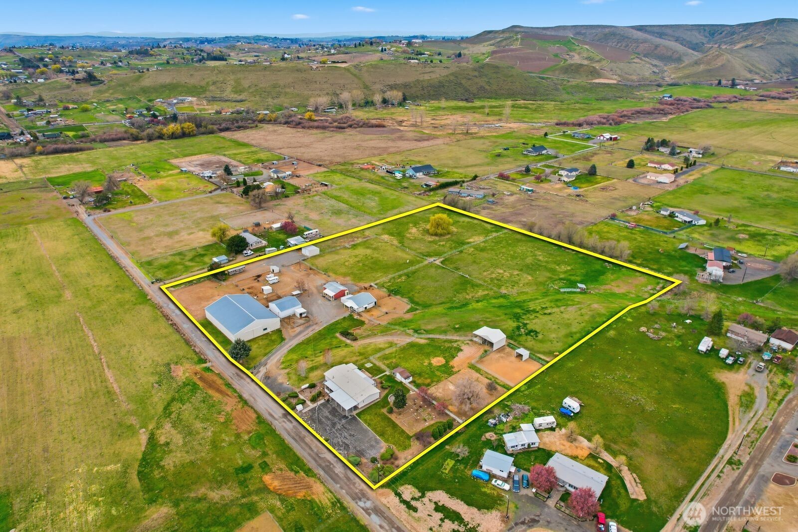 150 Dusty Puddle Road #A&B, Selah, WA 98942
