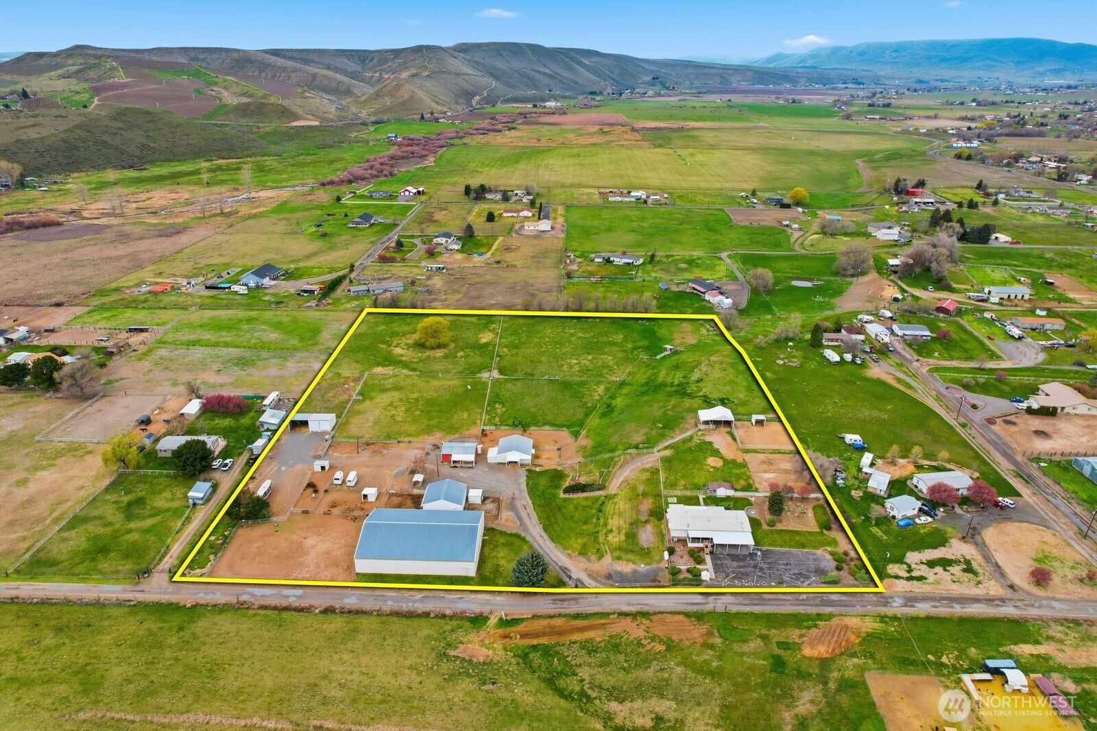 150 Dusty Puddle Road #A&B, Selah, WA 98942
