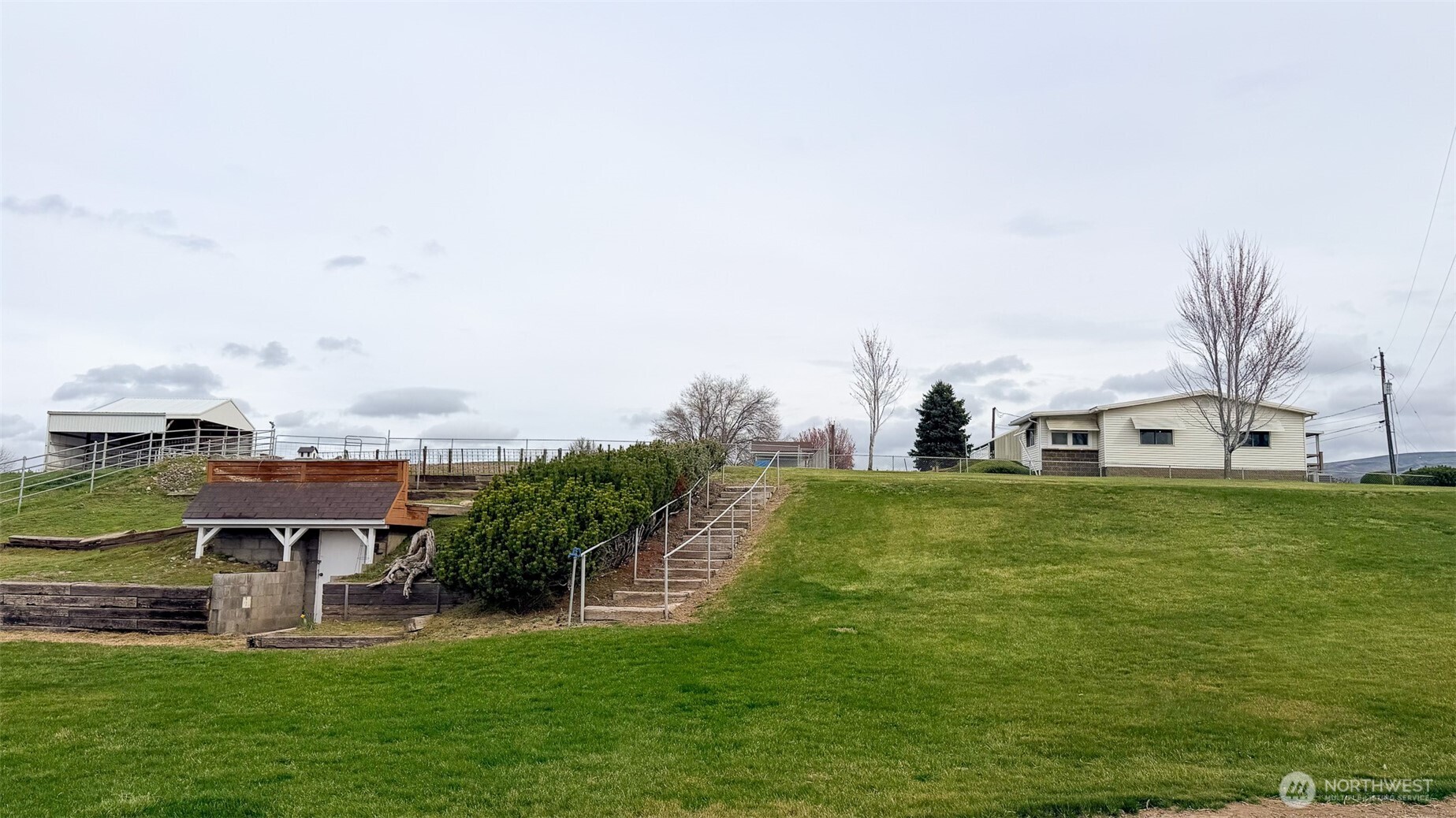 150 Dusty Puddle Road #A&B, Selah, WA 98942
