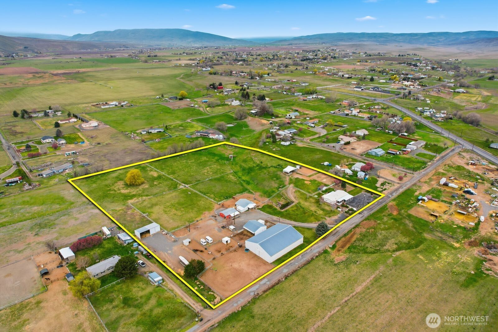 150 Dusty Puddle Road #A&B, Selah, WA 98942