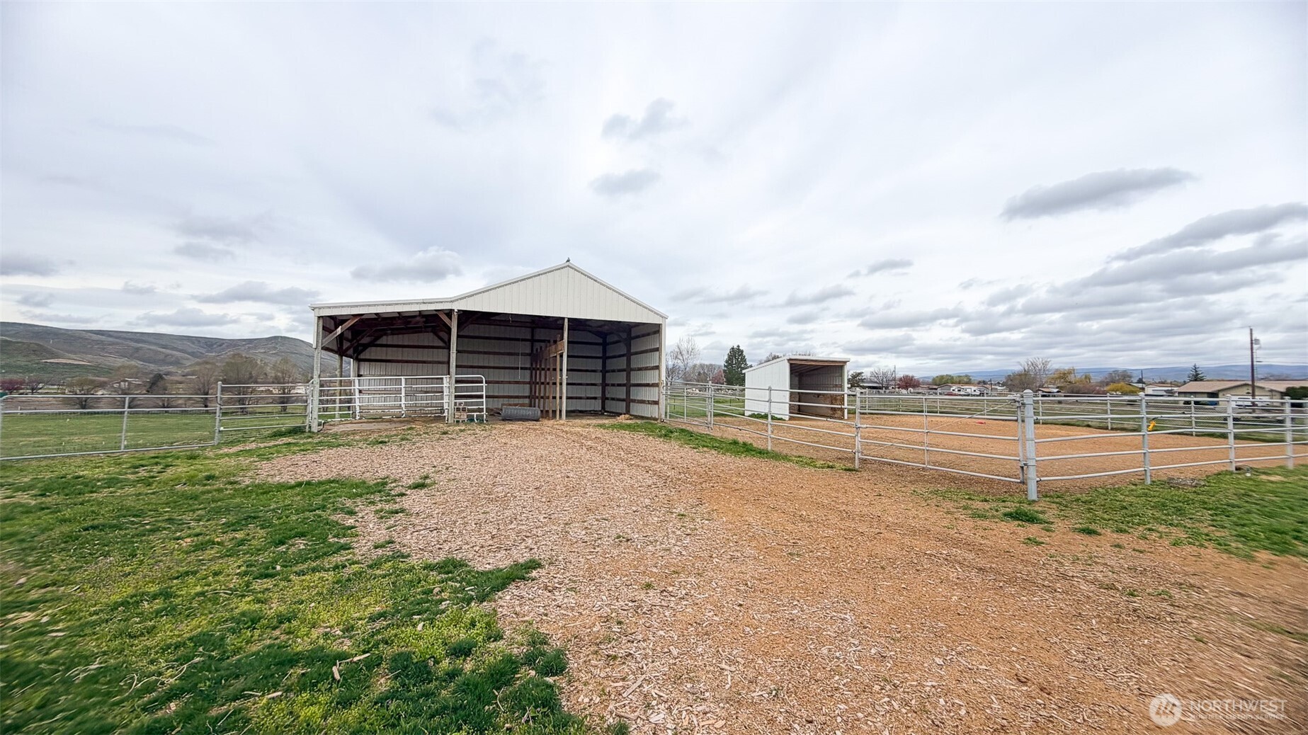150 Dusty Puddle Road #A&B, Selah, WA 98942
