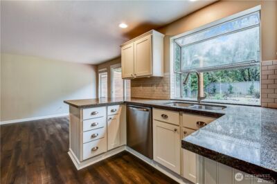 16116 SE 156th Street , Renton, WA 98058 - Photo 7