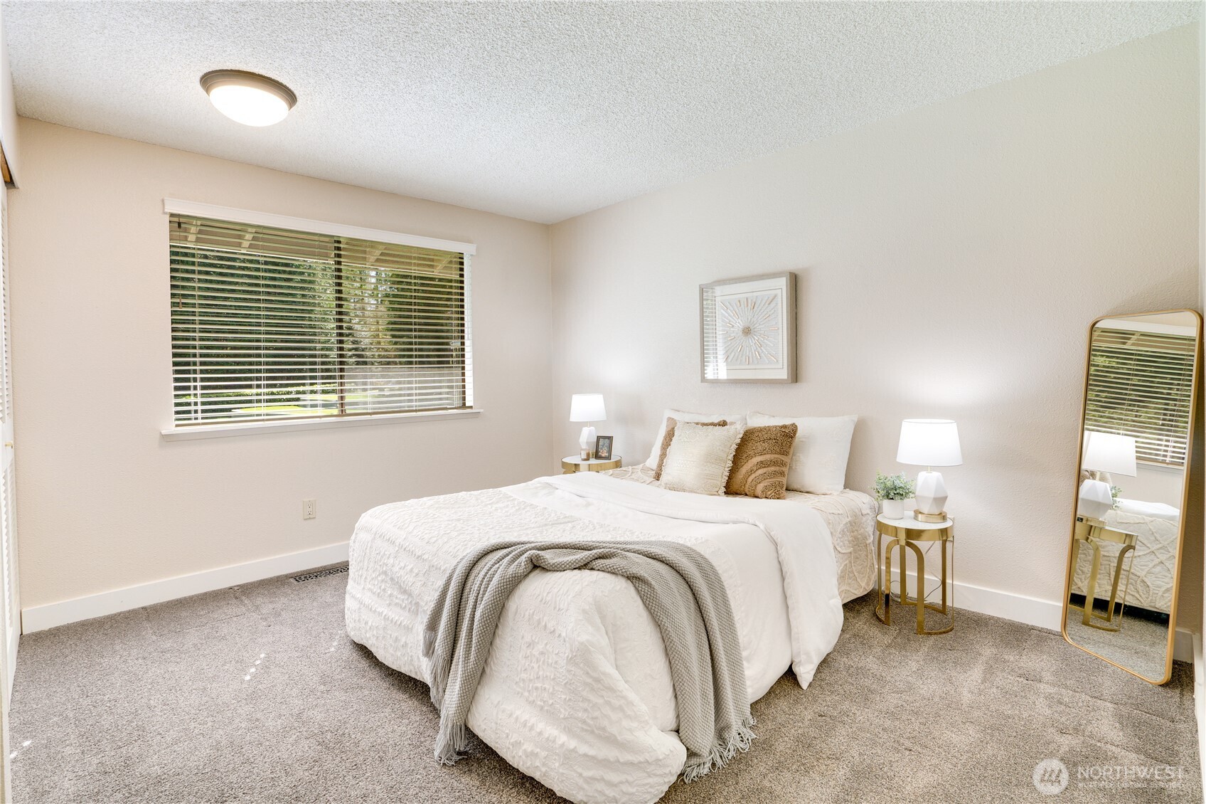 2925 SE Royalwood Place , Port Orchard, WA 98367