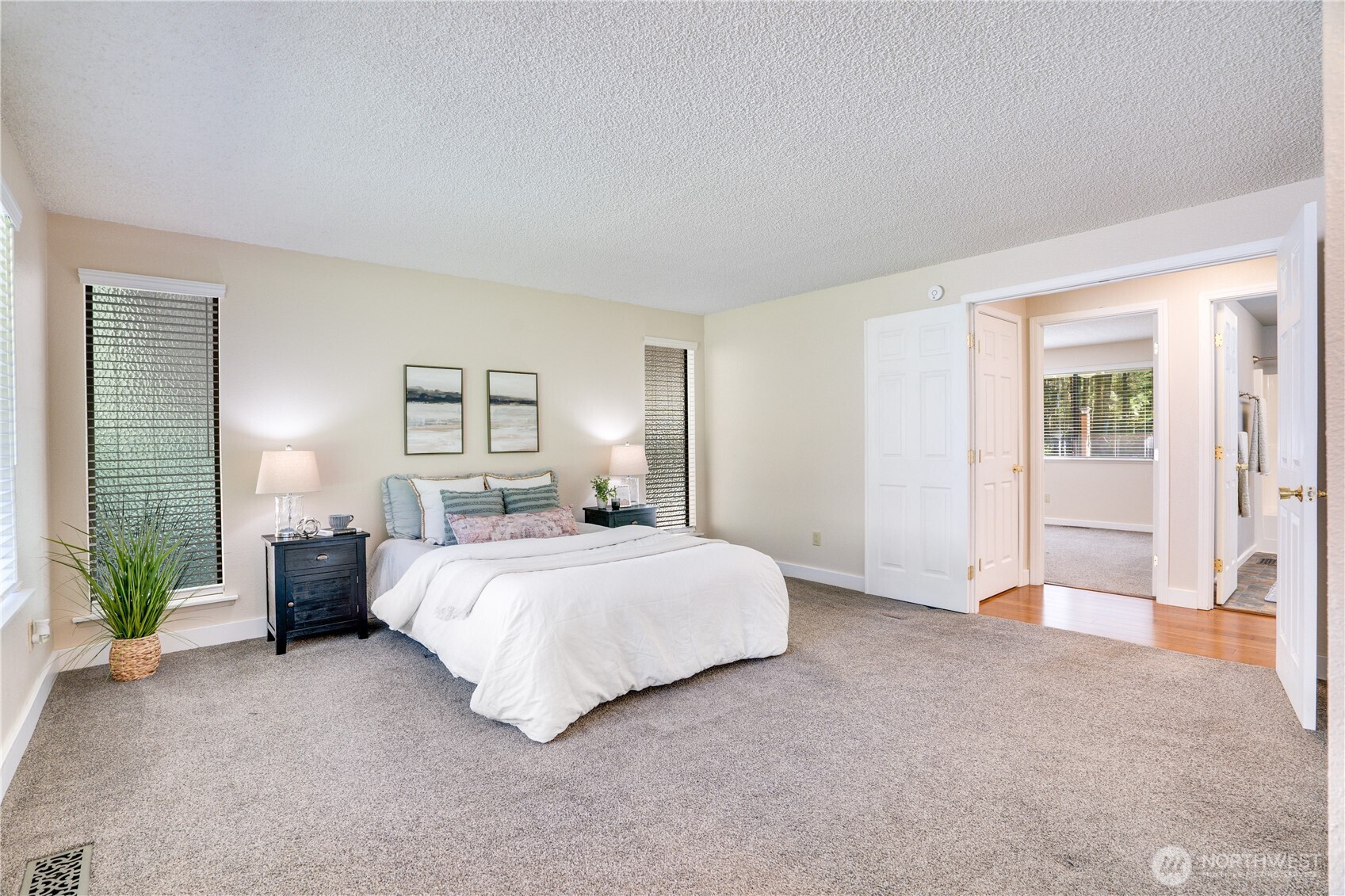 2925 SE Royalwood Place , Port Orchard, WA 98367