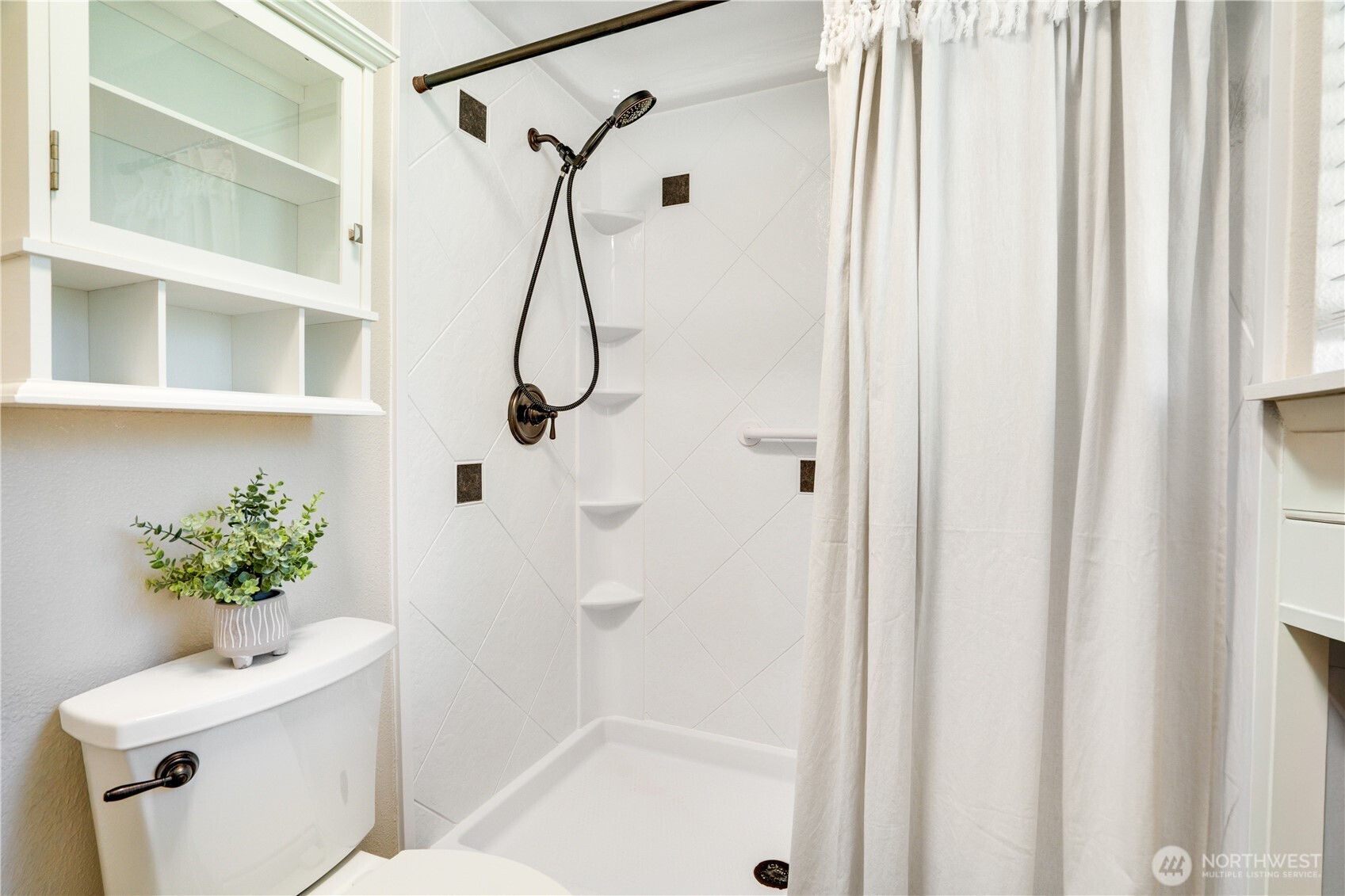 2925 SE Royalwood Place , Port Orchard, WA 98367